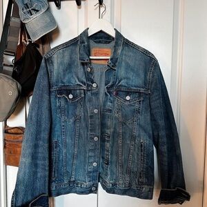 Woman’s Levi’s denim Jacket